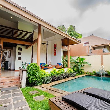Desamuda Village Seminyak  Exterior photo