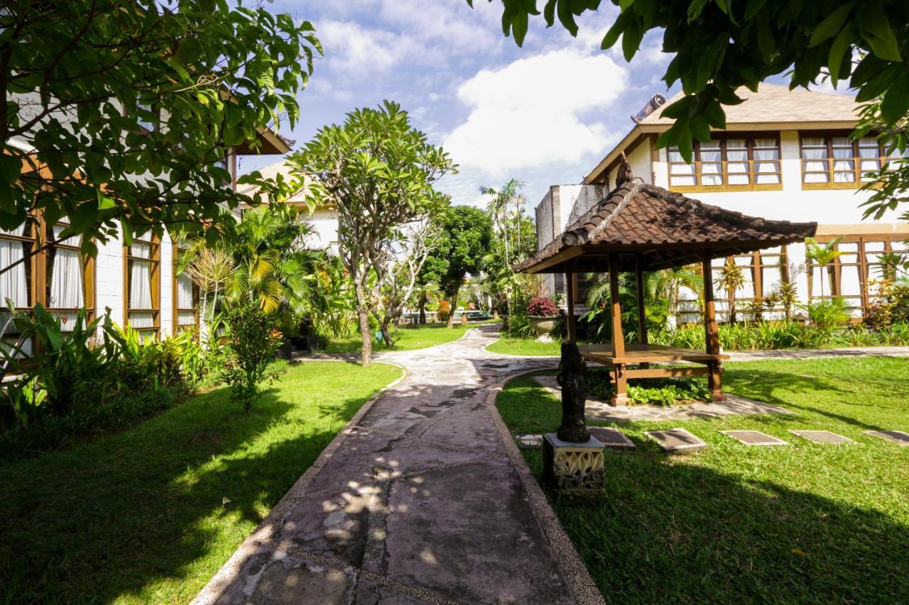 Desamuda Village Seminyak  Exterior photo