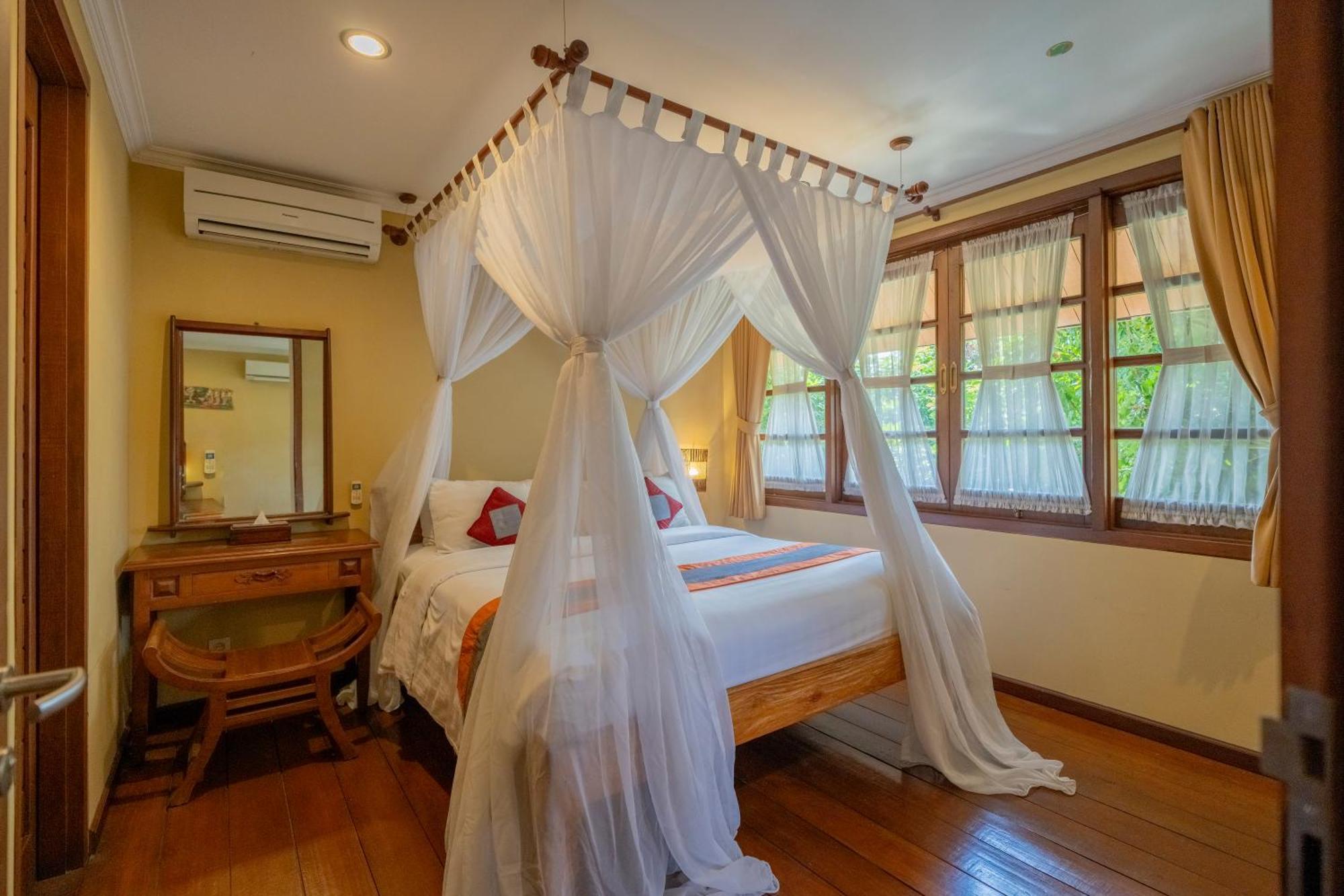Desamuda Village Seminyak  Exterior photo