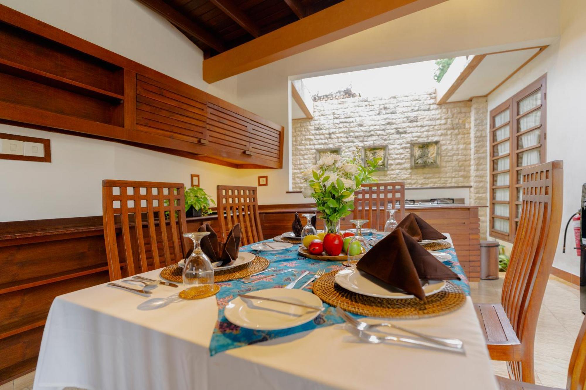 Desamuda Village Seminyak  Exterior photo